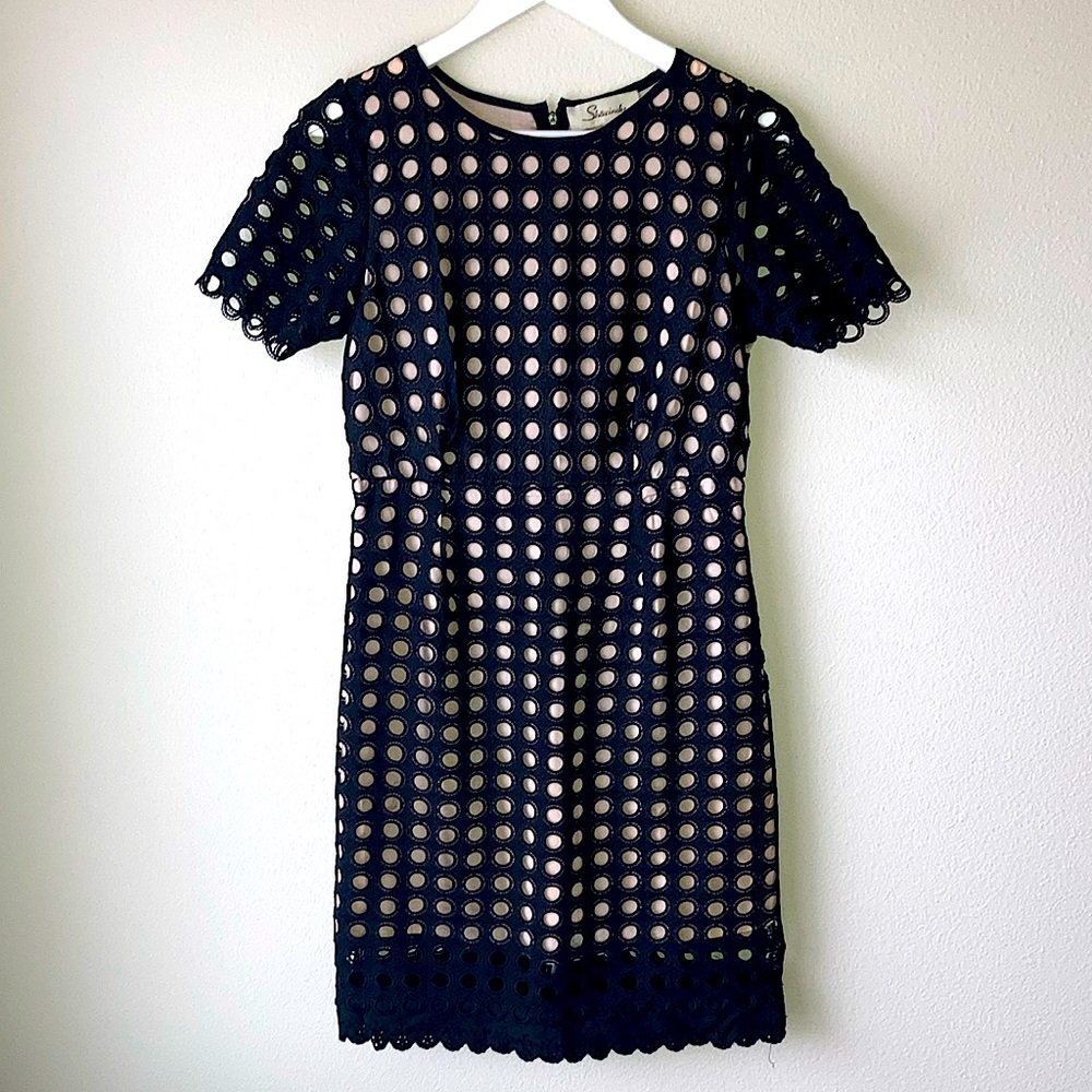 Dress Black Laser Cut  (size M runs Small) STUNNING - Picture 2 of 8